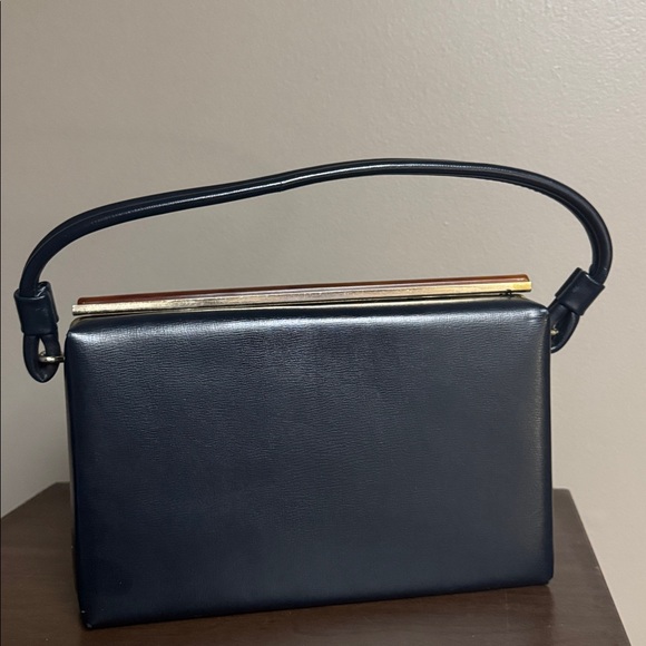 1950s Navy Leather Box Purse with Tortes Bakelite Clasp - Picture 5 of 12